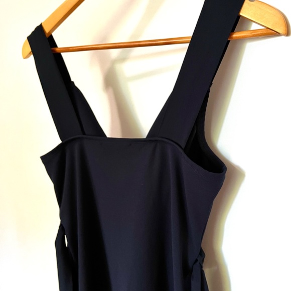 Navy crepe maternity dress New with tags - Picture 3 of 7